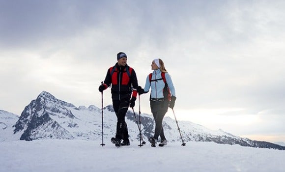 La testa nella valigia: cosa portare in montagna d’inverno senza sciare