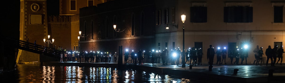 Correre sotto le stelle: esplorare le emozioni del CMP Venice Night Trail